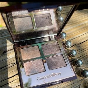 Charlotte Tilbury The Uptown Girl Eyeshadow Palette